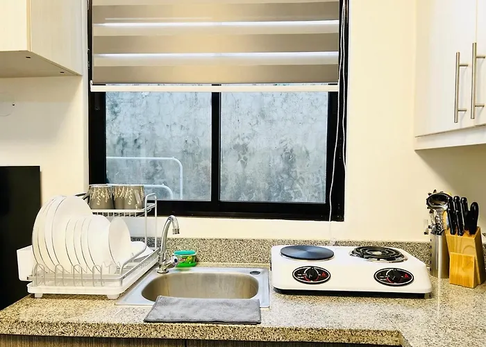 Sta Monica Estate Tisa 3br House For 10 With Parking *
